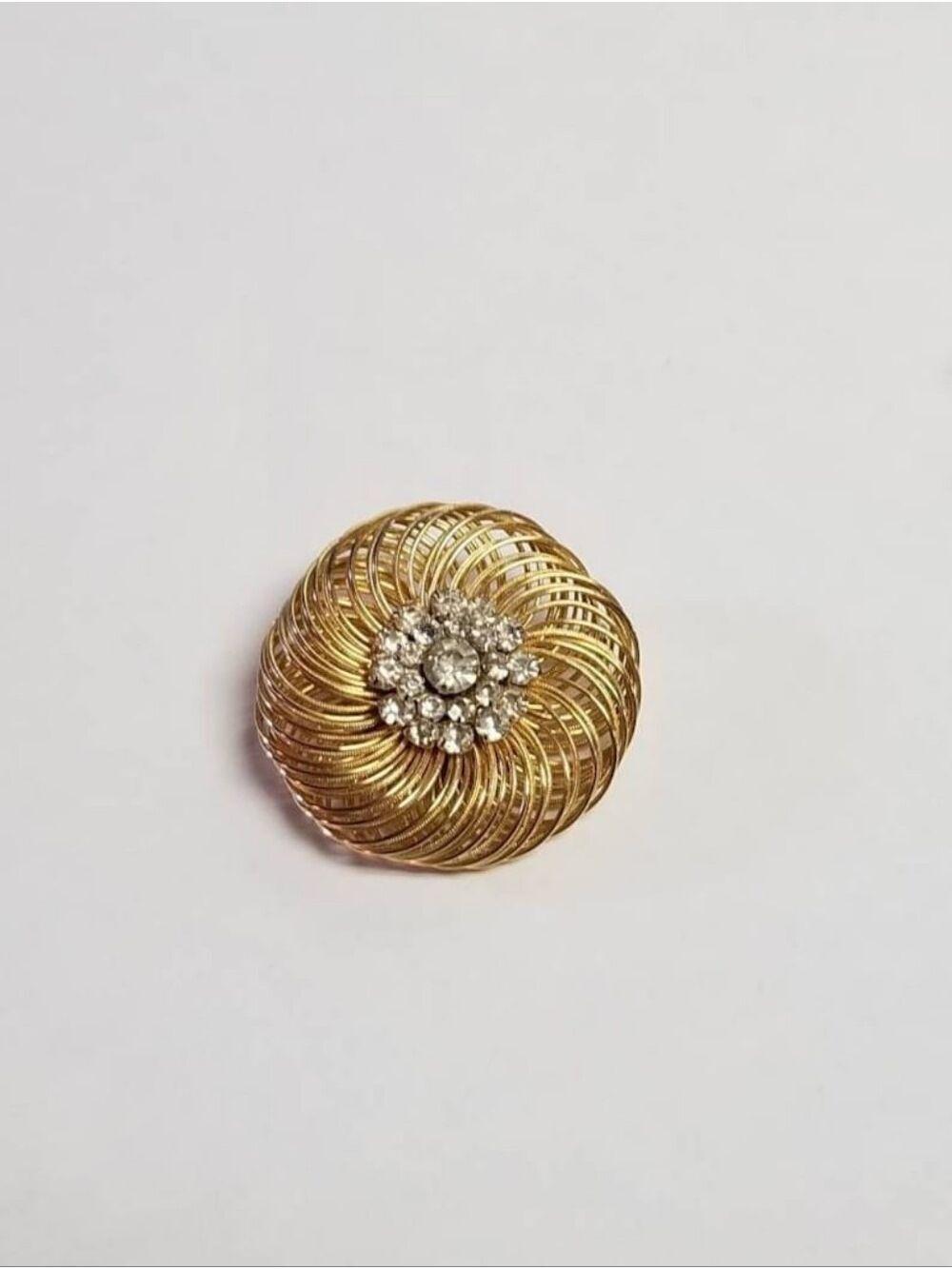 Vintage Weiss Gold Tone and Rhinestone Floral Brooch